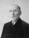 click on a picture to manoeuvre through the family tree